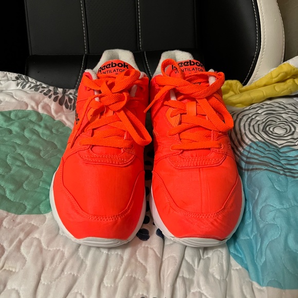 Reebok Shoes - Reebok Ventilator Hexalite